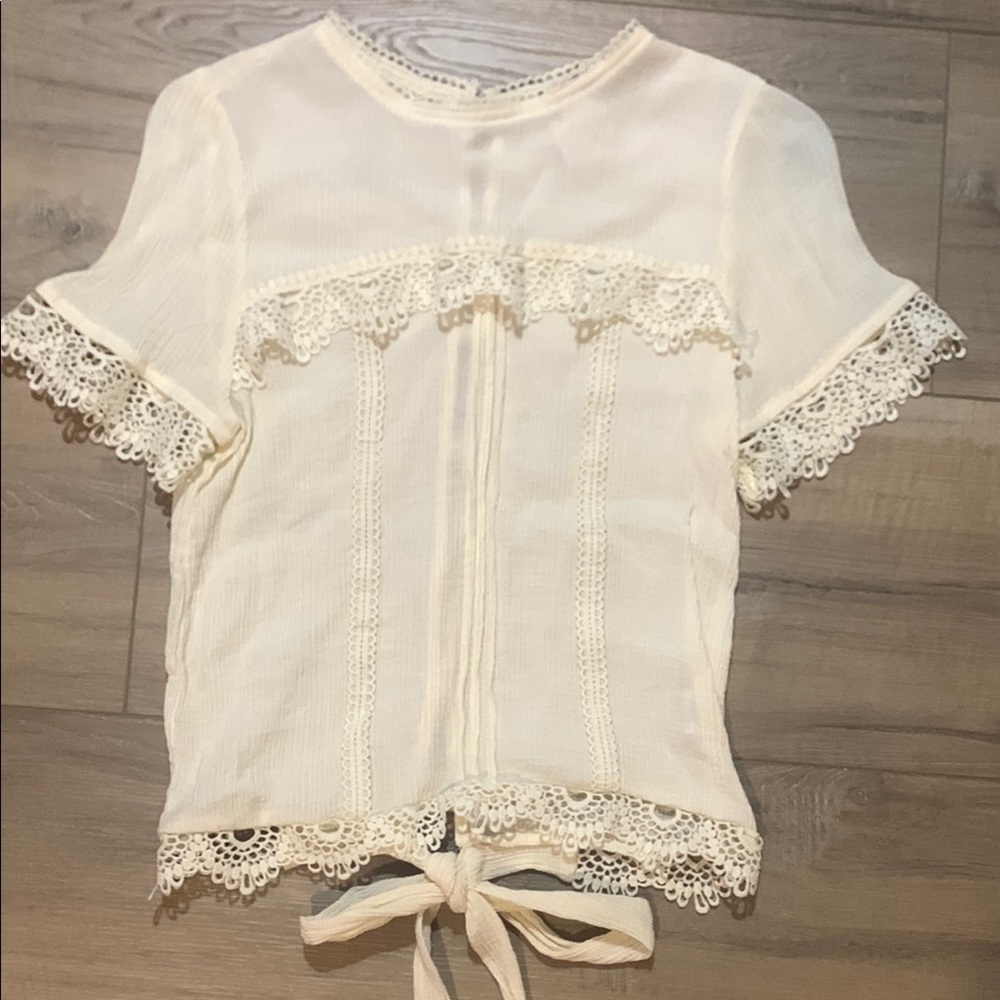 Blu Pepper Elegant Cream Lace Trim Women's Top Size M